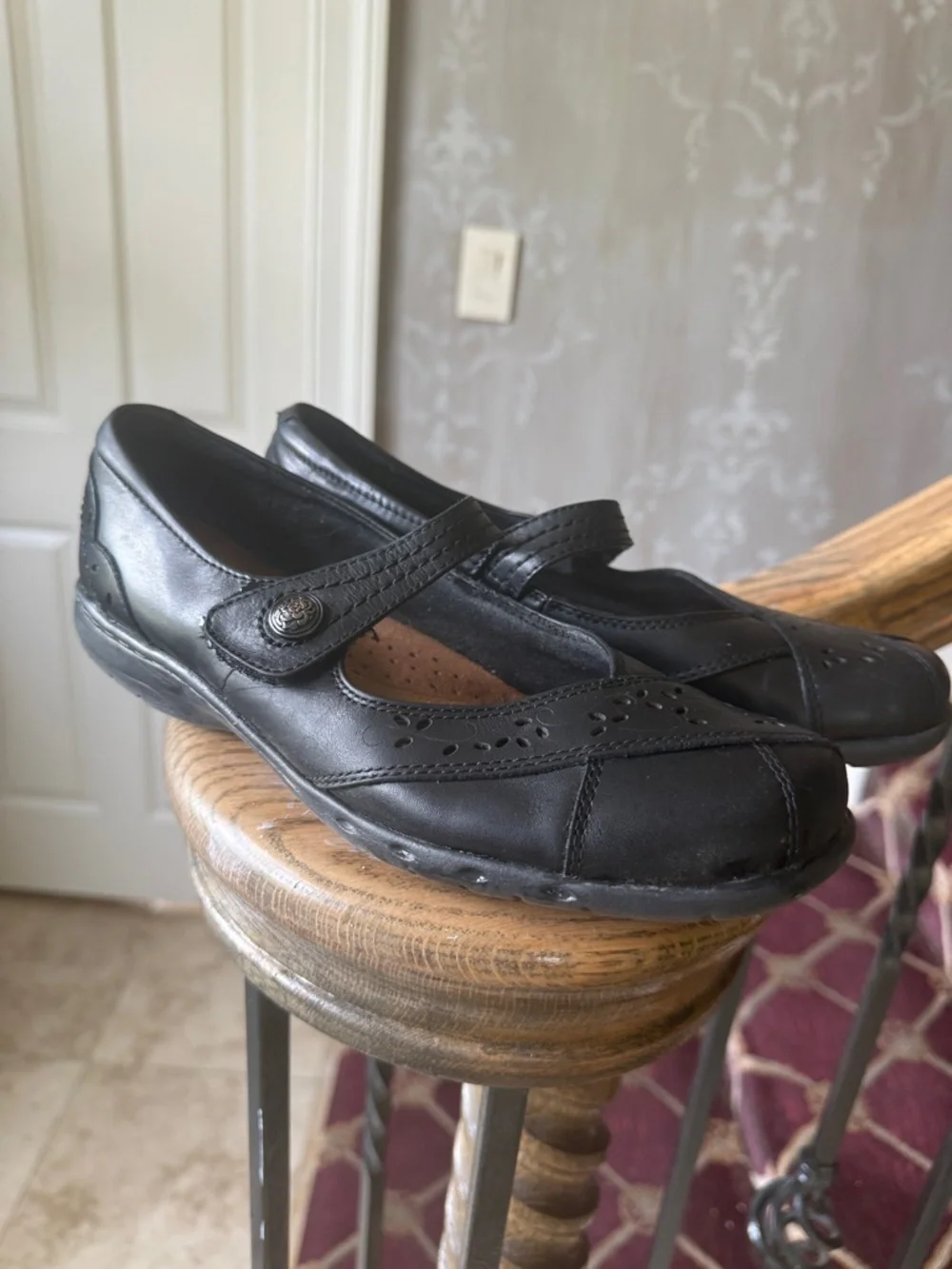 ROCKPORT COBB HILL ladies Mary Jane style slip on shoe very good cond size 9 1/2